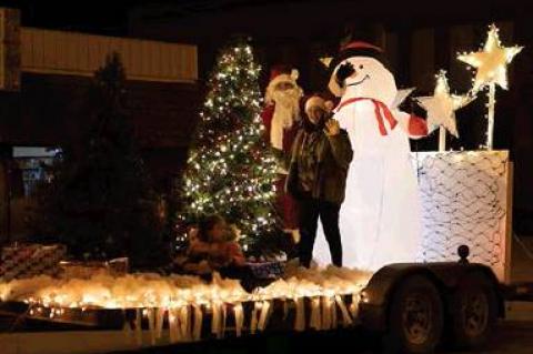 PARADE OF LIGHTS FILLS THE STREETS