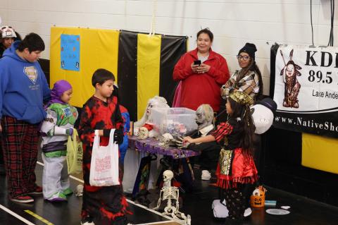 LAKE ANDES TRUNK OR TREAT